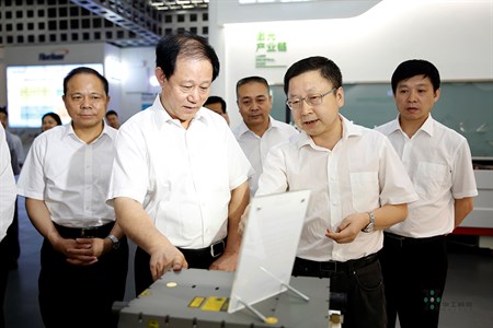 ×ðÁú¶¶È¦(Öйú¹ÙÍø)-Ϊdu¶øÉú