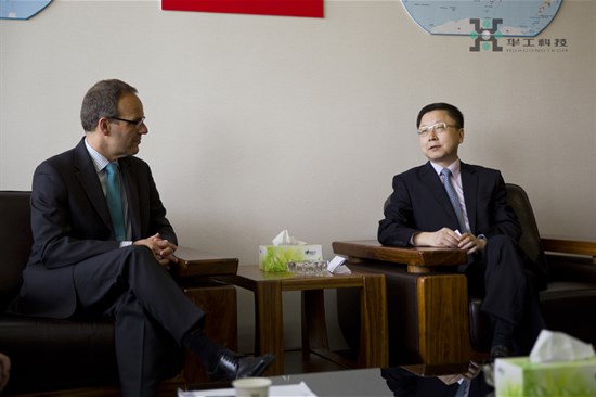 ×ðÁú¶¶È¦(Öйú¹ÙÍø)-Ϊdu¶øÉú